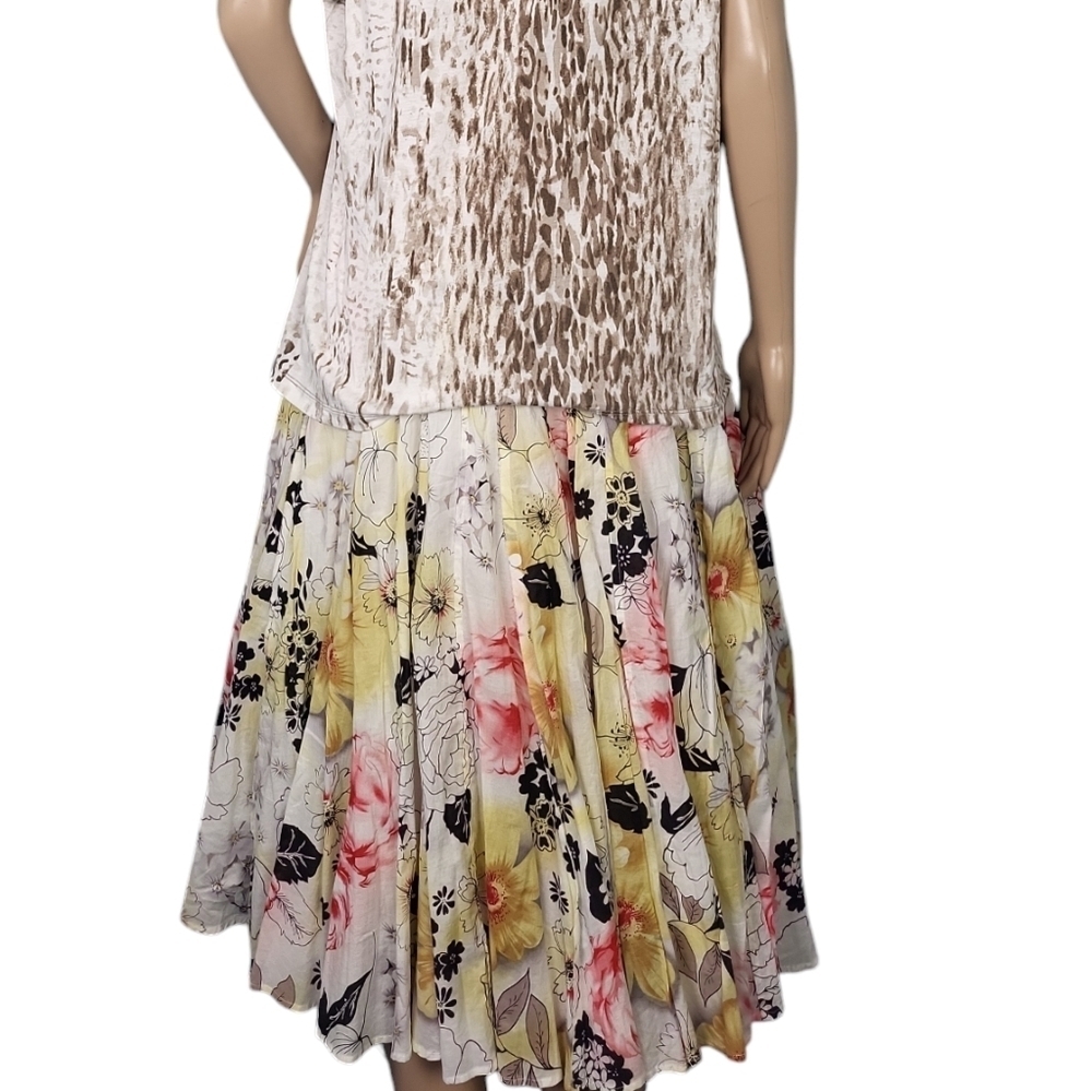 Lapis Floral Pleated Fit Flare Skirt - Picture 2 of 3